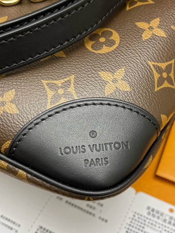 WIS BOULOGNE LOUIS VUITTON 0712